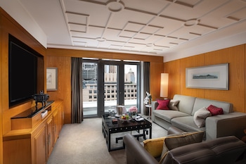 Junior Suite, 1 King Bed