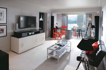 Suite (Lichfield)