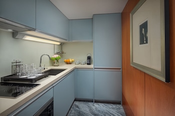 Suite (Tamar)