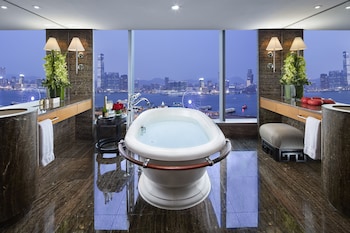 Suite (Lichfield)