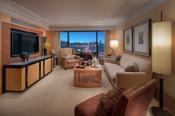 Suite (Meiji)