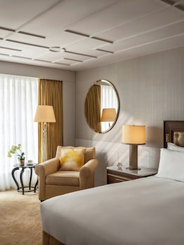 Club Superior Twin Room