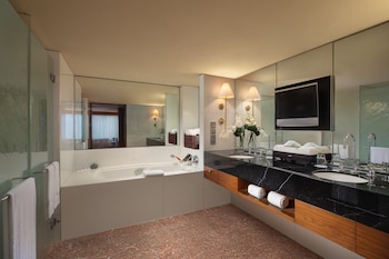 Suite (Howarth)