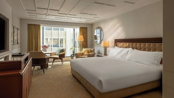 Club Superior Twin Room