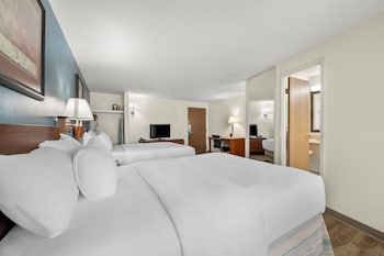 Standard Room, 2 Double Beds, Non Smoking