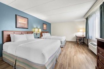 Suite, 2 Queen Beds, Non Smoking
