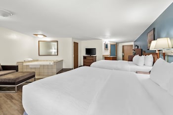 Standard Room, 2 Queen Beds, Non Smoking, Jetted Tub