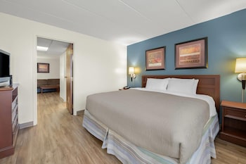 Suite, 1 King Bed, Non Smoking