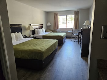 Standard Room, 2 Queen Beds, Non Smoking
