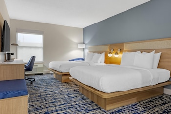 Standard Room, 2 Queen Beds, Accessible, Bathtub