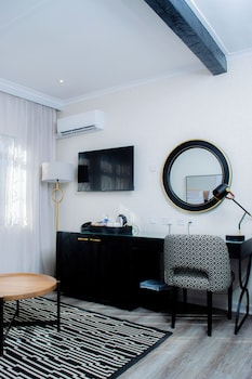 Suite, 1 Double Bed, Garden View (SUITE)