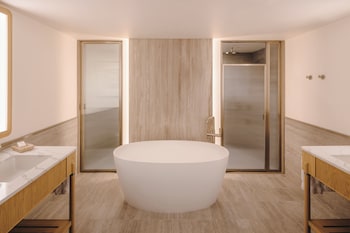 Fairmont Gold, Signature Suite, 2 Bedrooms, Bay View