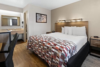 Deluxe Room, 1 King Bed (Smoke Free)