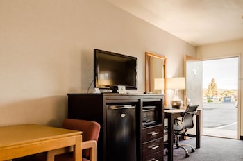 Room, 2 Queen Beds, Accessible, Non Smoking