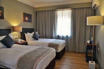 Standard Room, 2 Twin Beds, City View