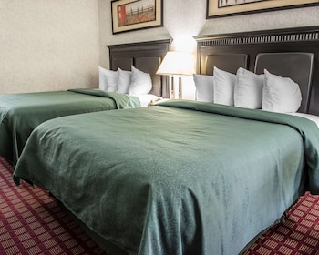 Standard Room, 2 Queen Beds, Non Smoking