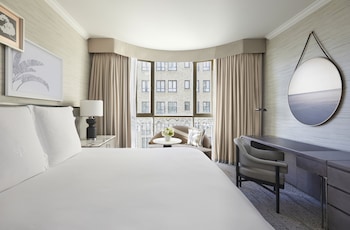 Signature Room, 1 King Bed