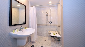 Classic Room, 1 King Bed, Accessible (Wheelchair)