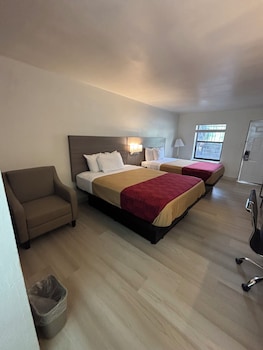 Room, 2 Queen Beds, Non Smoking