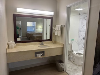 Standard Room, 2 Double Beds, Non Smoking