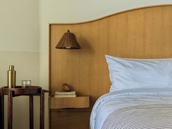 Room, 1 King Bed (Village)