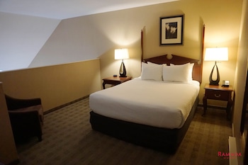 Suite, 2 Queen Beds, Non Smoking (Loft)