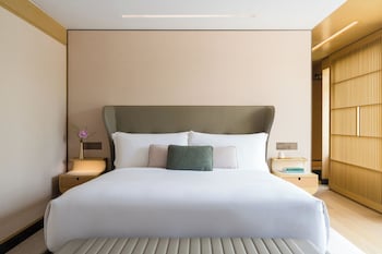 Classic Room, 1 King Bed