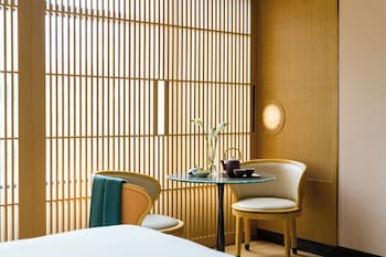 Premium Room, 1 King Bed