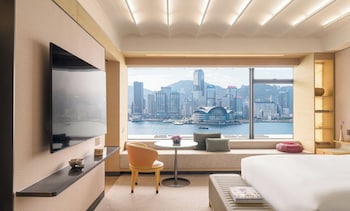 Club Suite, 1 Bedroom, Club Lounge Access, Harbor View (High Floor)