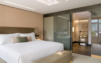 Studio Suite (Super King)