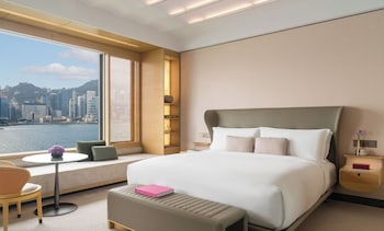 Classic Room, 1 King Bed, Harbor View (Daybed, Moongate)