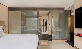 Studio Suite (Super King)