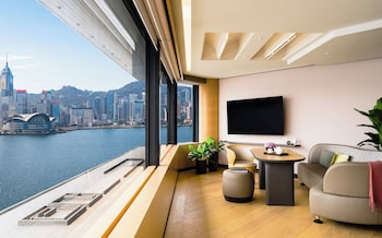 Club Suite, 1 Bedroom, Sea View, Corner (Regent Club Access)