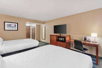Standard Room, 2 Queen Beds, Non Smoking, Microwave