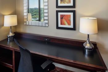 Room, 2 Queen Beds, River View