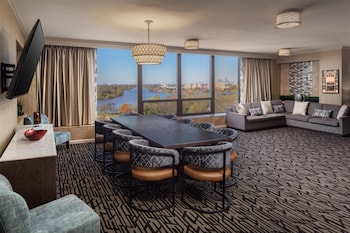 Presidential Suite, Multiple Beds