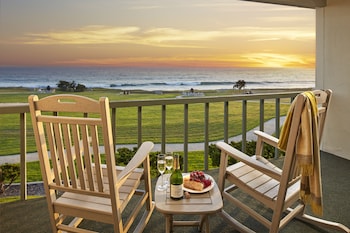 Deluxe Room, 1 King Bed, Patio, Ocean View