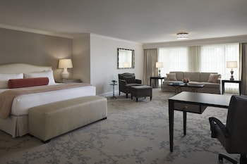 Suite, 1 King Bed (La Petite)