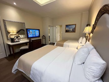 Royal Room, 2 Queen Beds