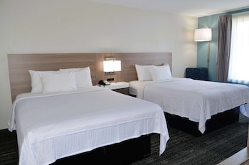 Room, 2 Queen Beds, Non Smoking