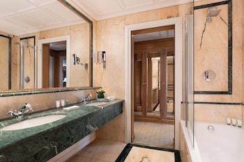 Executive Suite, 1 King Bed