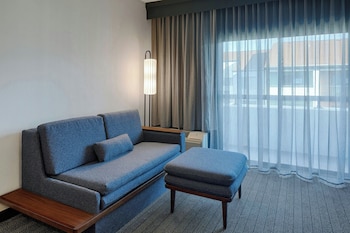 Deluxe Room, 1 King Bed with Sofa bed