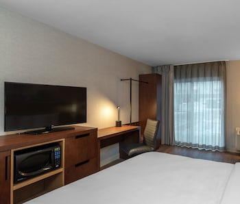 Room, 1 King Bed, Non Smoking