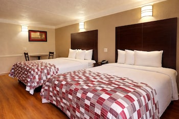 Suite, 2 Queen Beds, Non Smoking, Kitchen