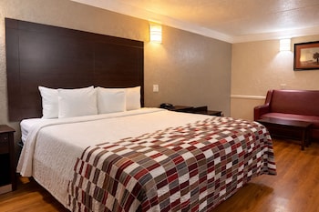 Suite, 1 King Bed, Non Smoking, Kitchen
