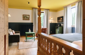 Salon with balcony