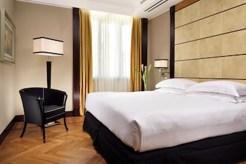 Suite, 1 Queen Bed with Sofa bed (with Sofa Bed)