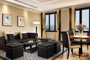 Suite (Diplomatic)