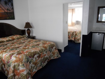 Suite, 1 Queen Bed with Sofa bed