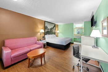 Standard Room, 1 King Bed
